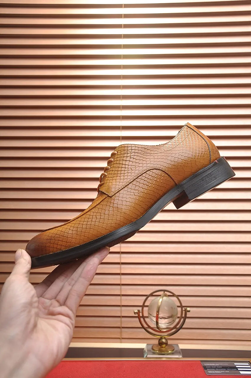 Men's shoes💰460💶[HERMES] (sheepskin lining)🍀Italian top luxury🍀He does not pursue novel styles and gorgeous colors, but attracts the favor of successful men with his flawless, elegant and classic style! This very, very comfortable, simple and stable style makes it easy to match any style! The pattern is absolutely 1:1 refined from the original case, and we strive for excellence in materials, imported cowhide + cowhide lining💪💪💪extraordinary texture👍! .Black brown code number: 38 to 45 (45 customized)